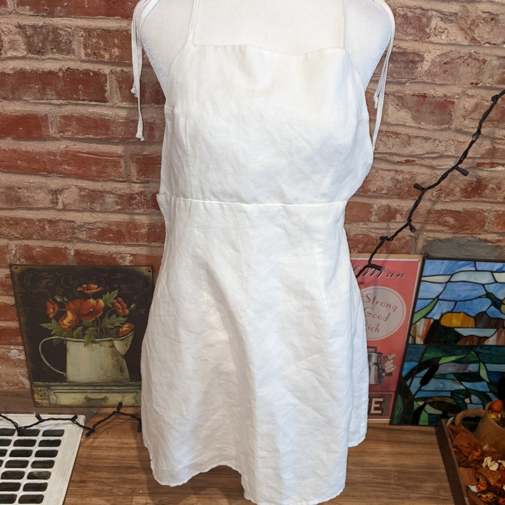 White open back dress L Forever 21